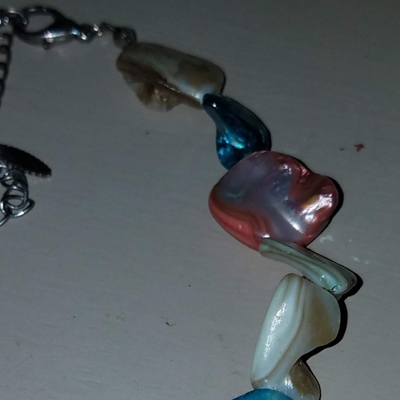 Multicolored Shell Necklace - Picture 6 of 6